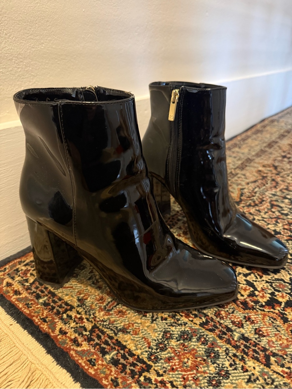 Jennifer Lopez Black Patent Ankle Boots with Block Heel